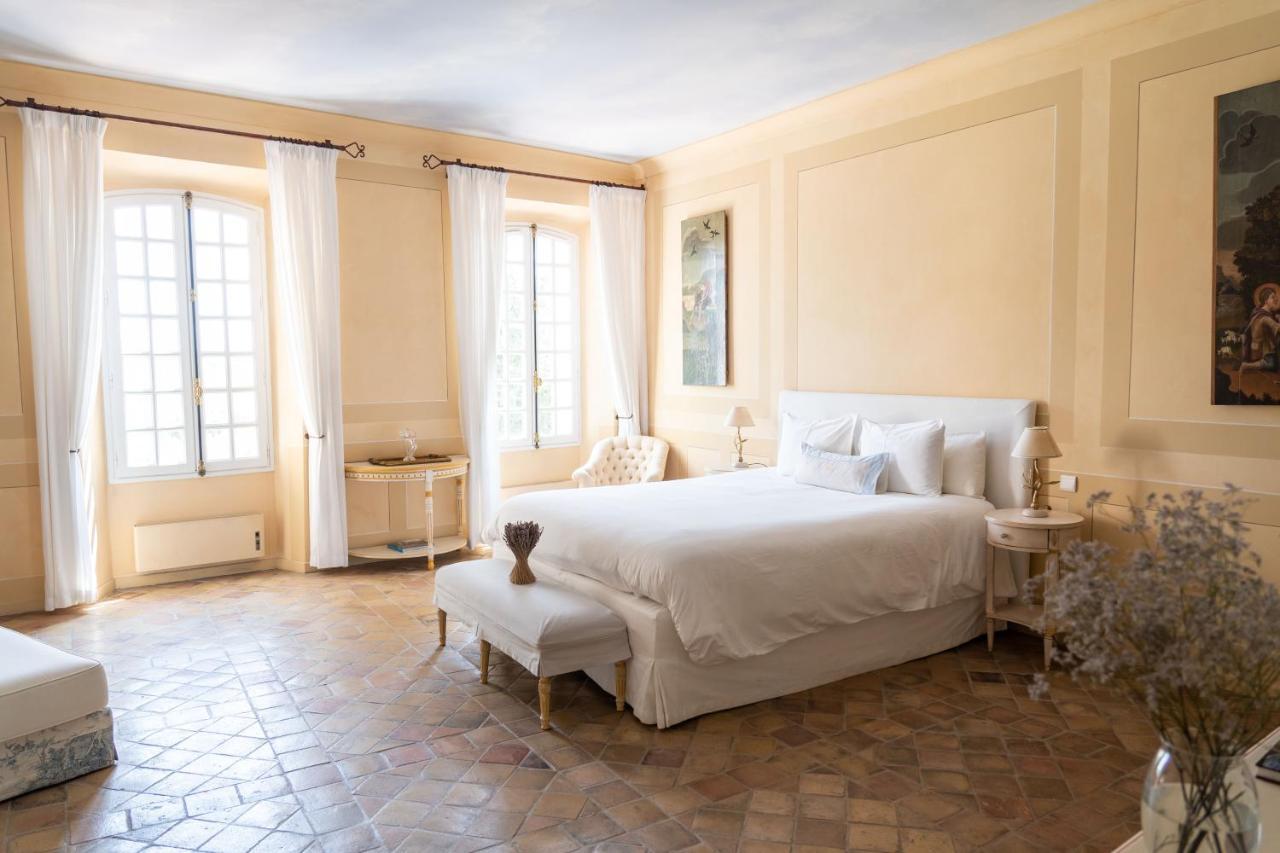 Chateau Les Crostes ลอร์เกส ภายนอก รูปภาพ